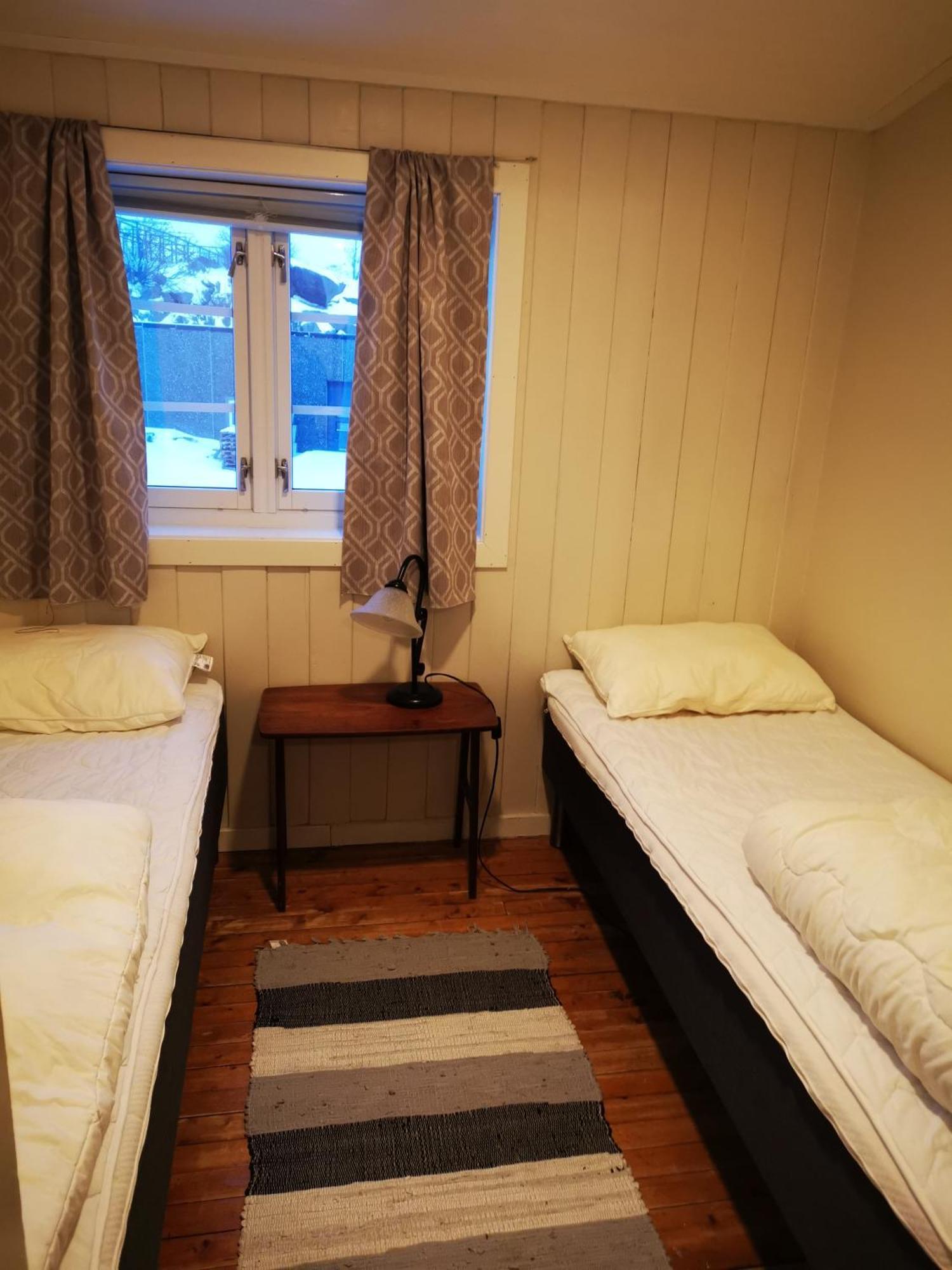 Kaikanten Rorbuer Sennesvik Szoba fotó